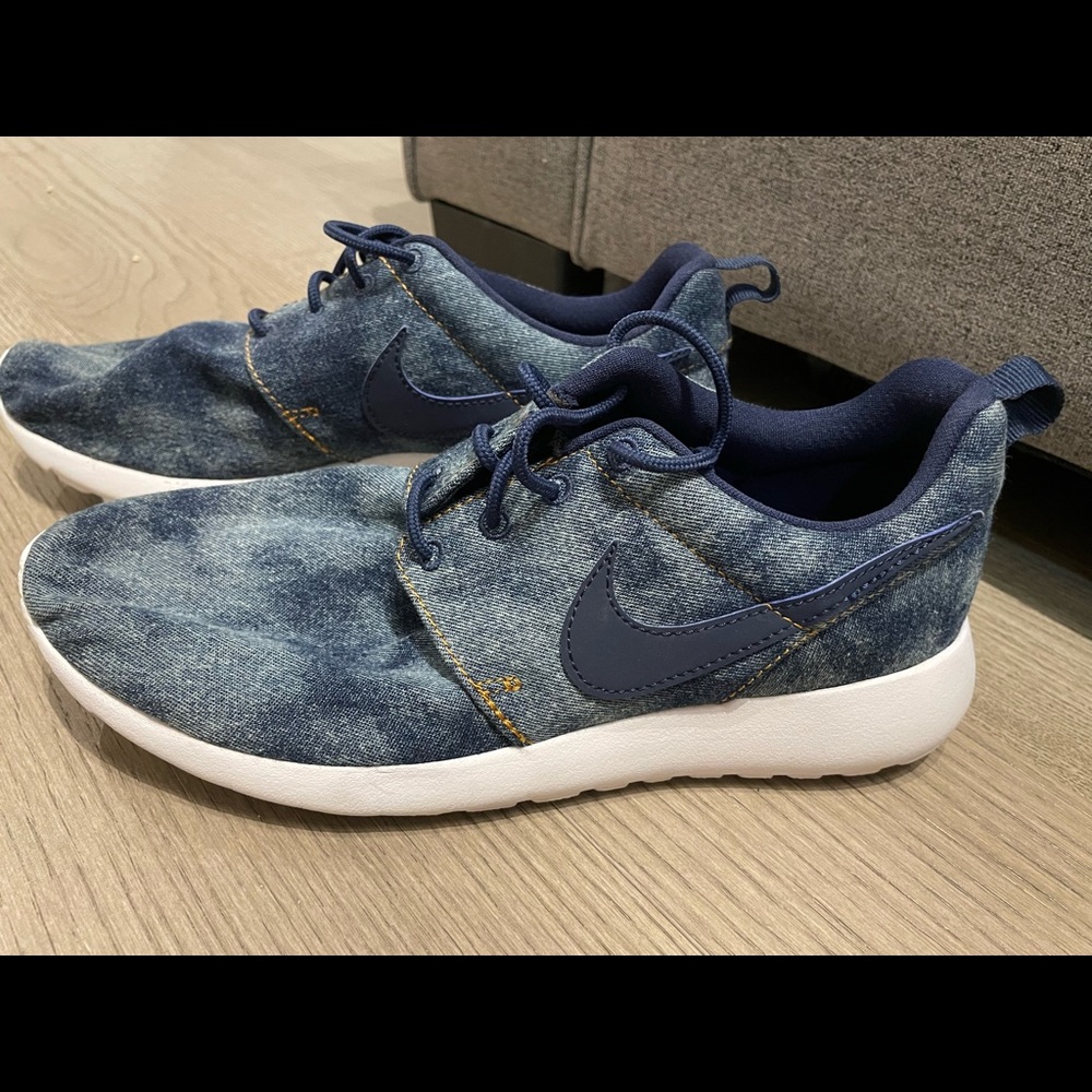 Brand New Without Tags Denim Nike Roshes